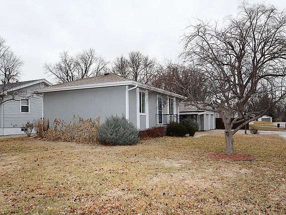 4th image of 1100 N 30th St