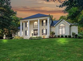 2072 Quail Run Dr, Bowling Green, KY 42104