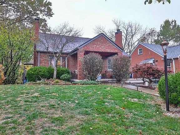 2nd image of 1304 E Henry Clay Ave