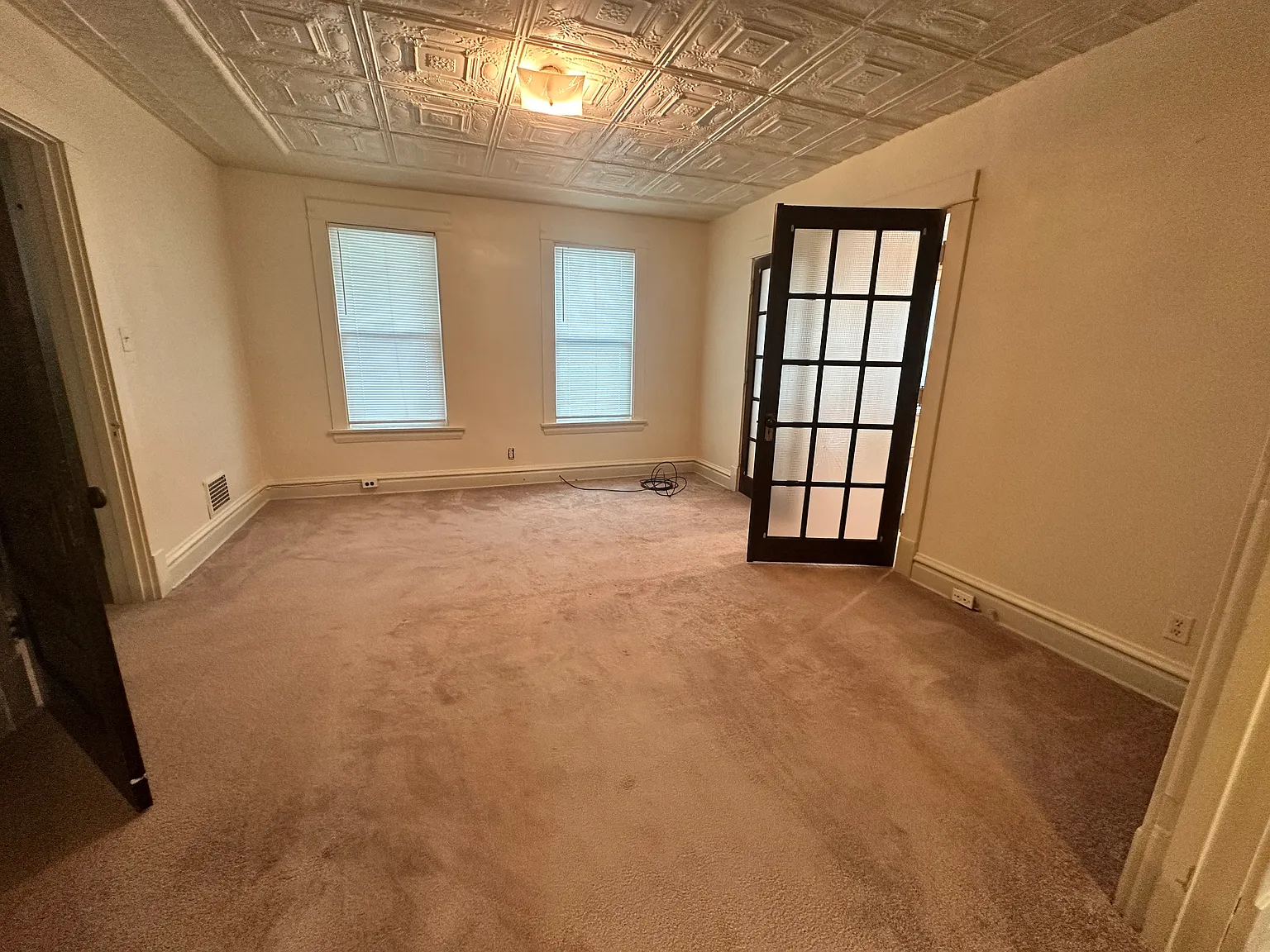 2 bed, 1000 sqft, $825 — Photo 1