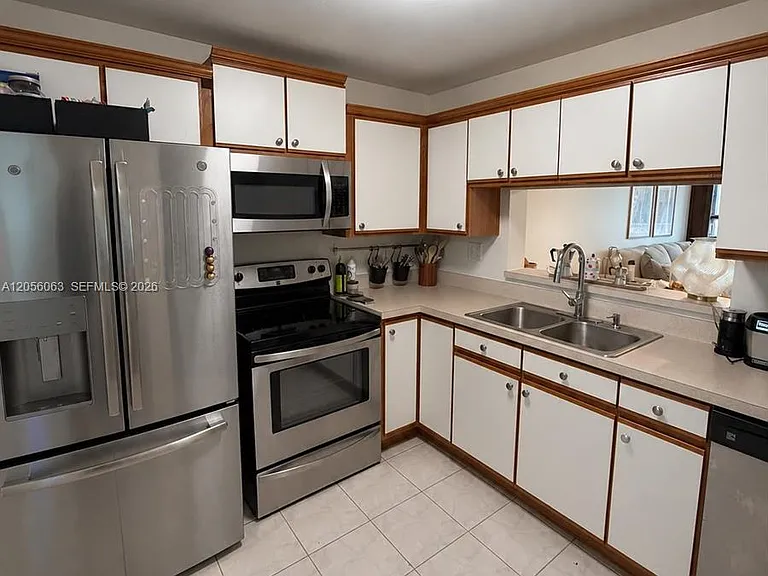 10875 SW 112th Ave #303 — Photo 7