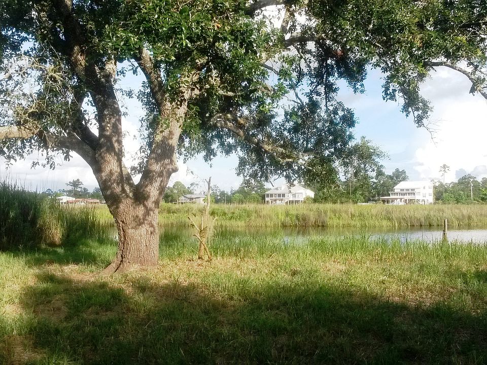 2nd image of 11134 Bayou View Dr E