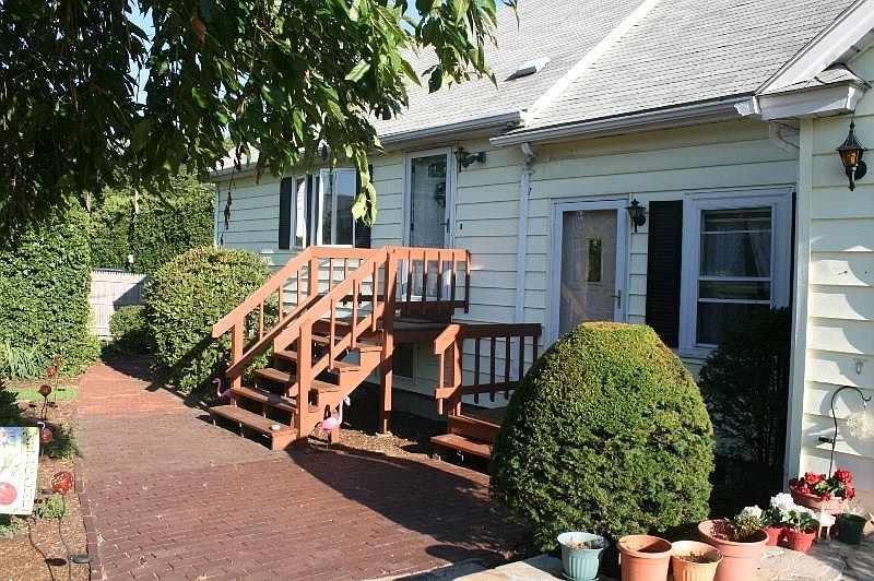 1st image of 147 Cowesett Ave APT D
