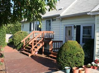 147 Cowesett Ave APT D, West Warwick, RI 02893