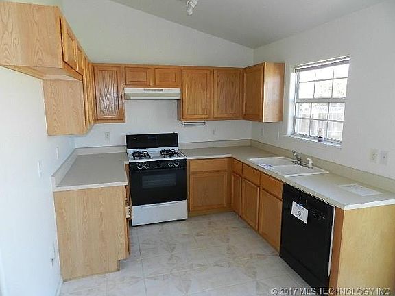 5th image of 20225 E 42nd Pl S