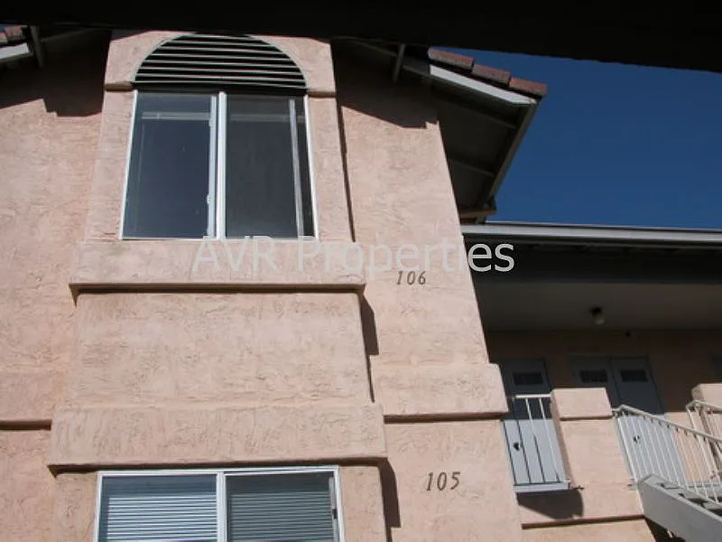 2 bed, 2.0 bath, 842 sqft, $2,550 — Photo 1
