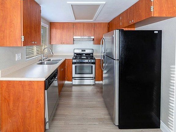 5th image of 740 W 24th St APT 16