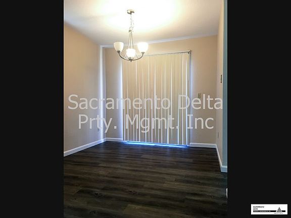 5th image of 6610 Surfside Way APT A
