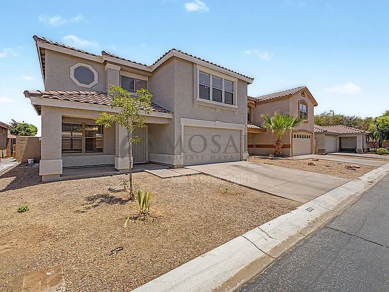 2232 E Spruce Dr — Photo 3