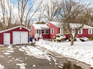 128 Bridle Rd, Billerica, MA 01821