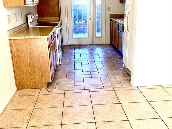 4th image of 6528 Smokey Pine Way