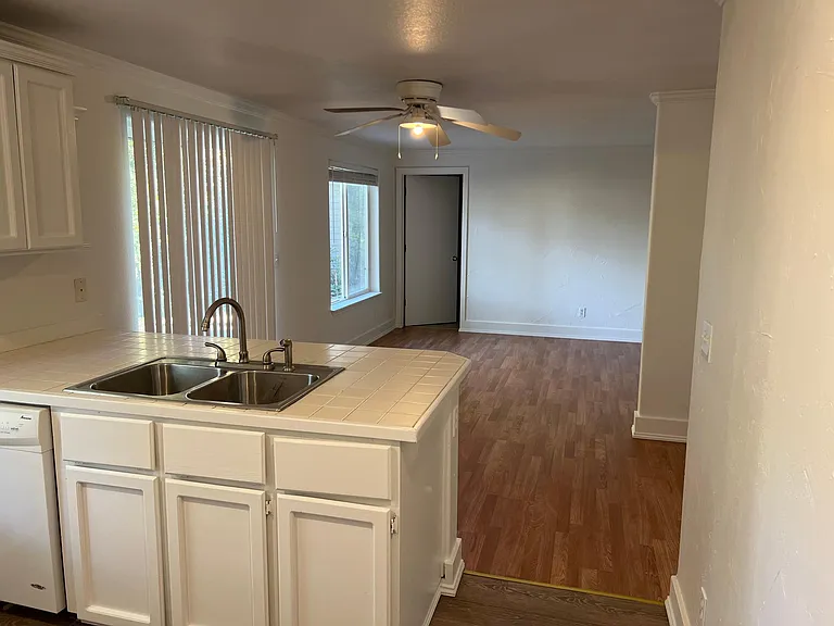 17815 SW Robert Ln — Photo 6