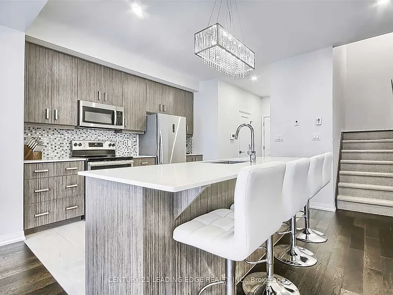 113 Greenwich Ave — Photo 2