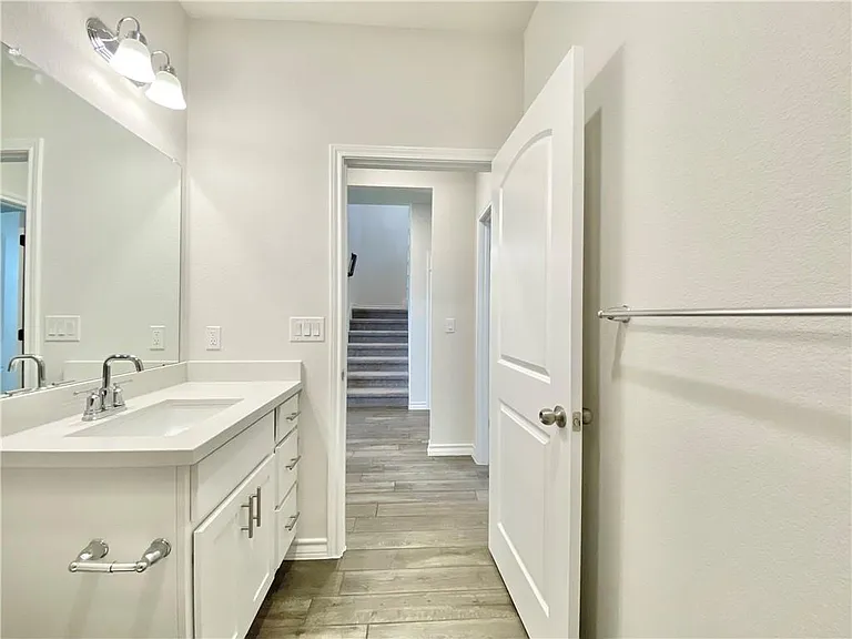 208 Caisson Trl — Photo 22