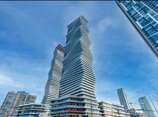 3900 Confederation Pkwy #5305, Mississauga, ON L5B 0M3