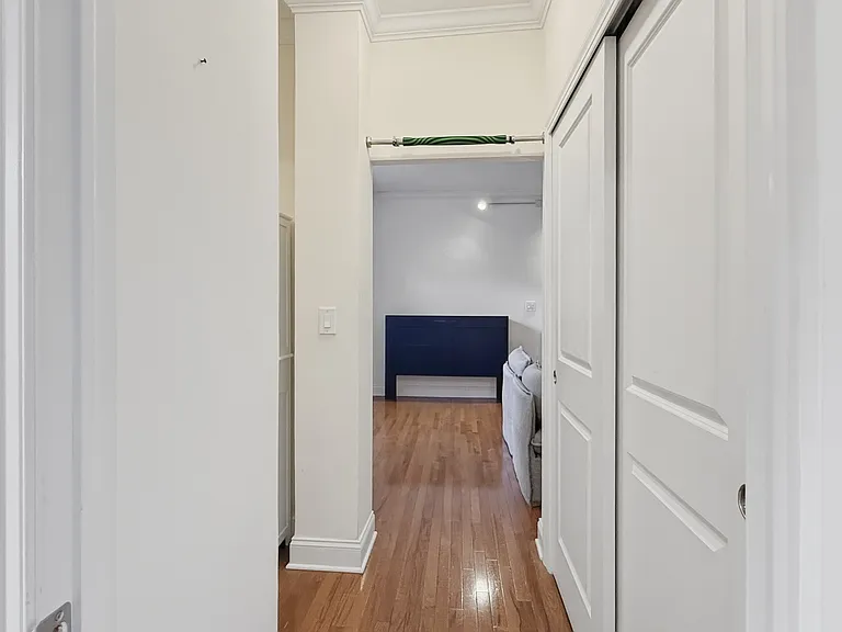 4489 Broadway #2D — Photo 12