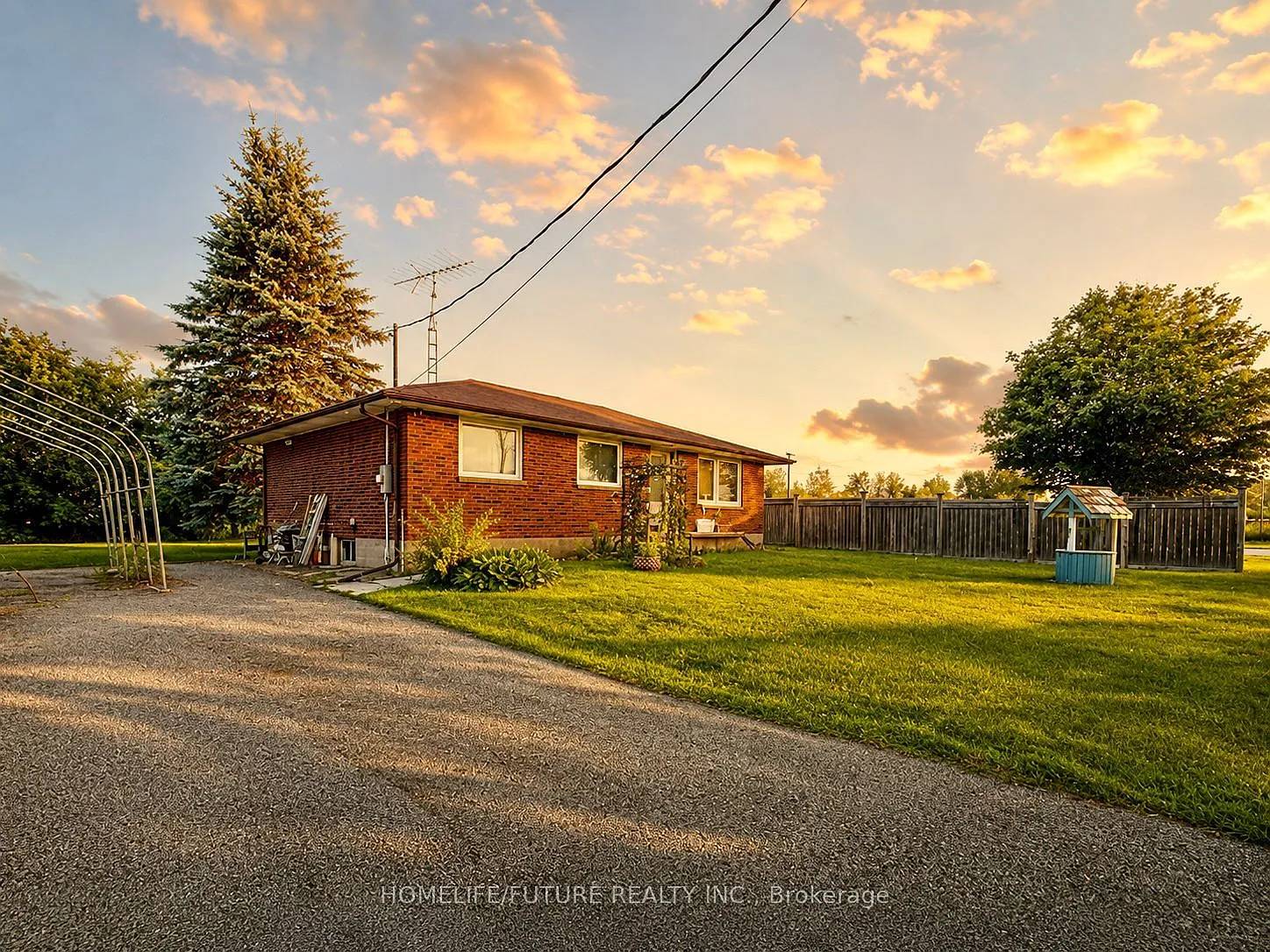2 bed, $2,300 — Photo 1