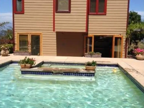 8926 Crescent Dr, Los Angeles, CA 90046