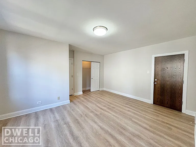 2606 N Kimball Ave #306 — Photo 2