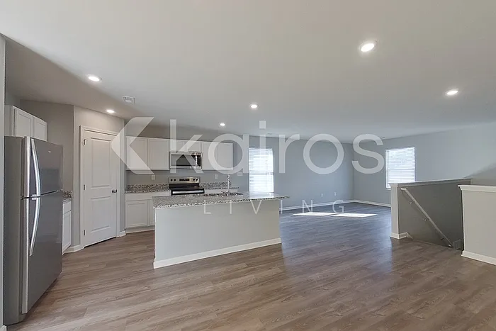 308 Wild Deer Dr — Photo 3