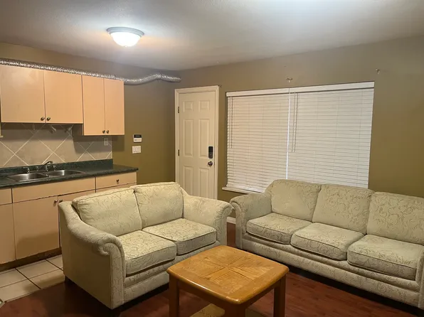 6749 150a St, Surrey, BC V3S 1N5