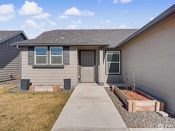 2nd image of 1118 W Sequoia Road