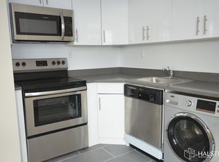8276 116th St #801, Richmond Hill, NY 11418