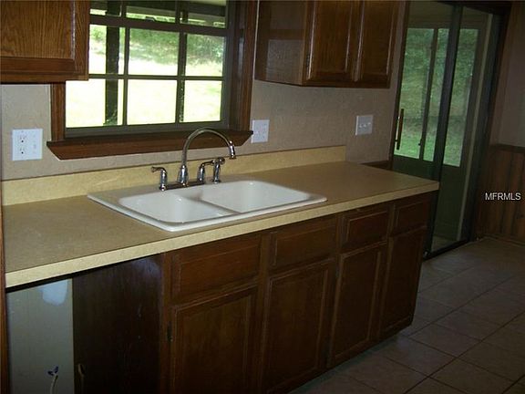 5th image of 1629 Farley Ct