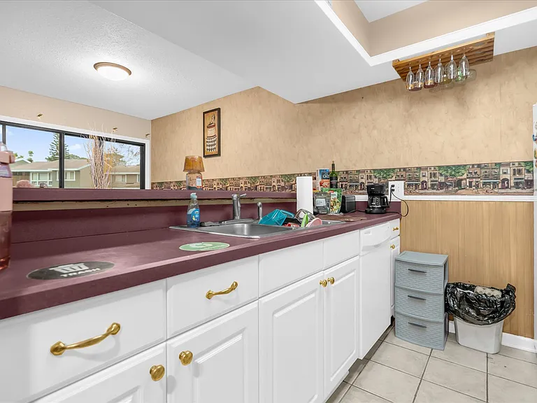 Peregrine Ave — Photo 15