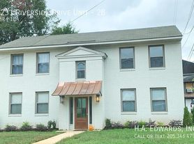 1231 Riverside Dr
