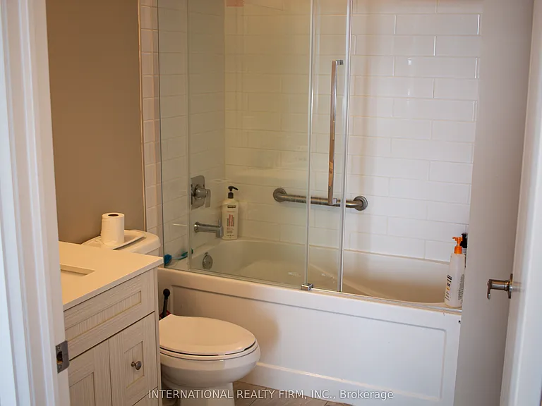 60 Charles St W #2305 — Photo 12