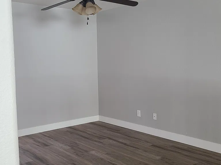 9575 W Quail Ave — Photo 18
