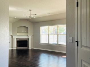 810 E Southern Trace Dr, Rogers, AR 72758