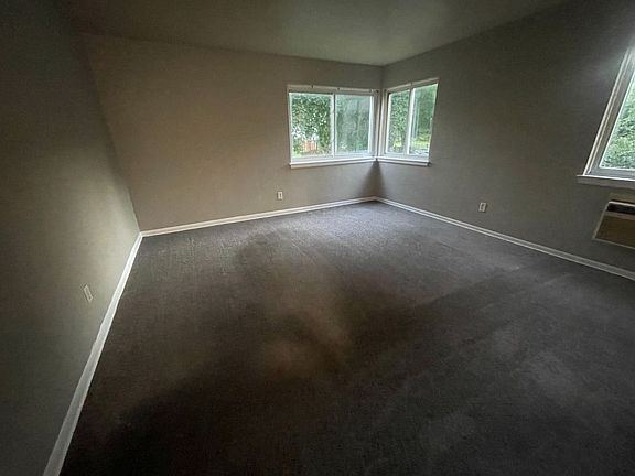 4th image of 2448 W Kilbourn Ave #1