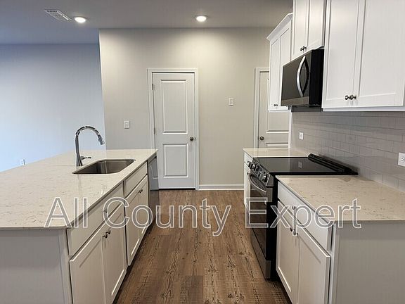 4th image of 7289 Mulberry Trace Ln