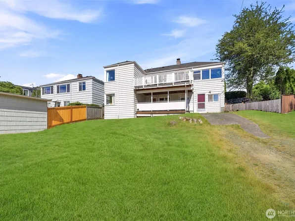 9725 Phinney Avenue N, Seattle, WA 98103