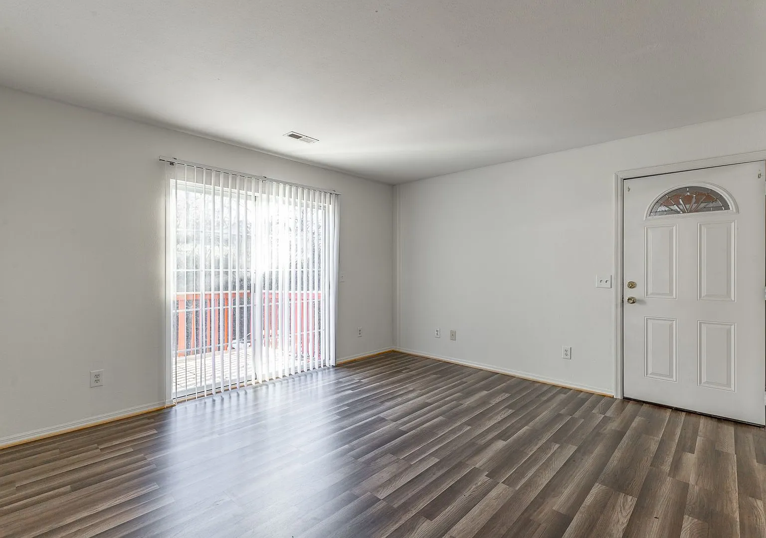 1 Bedroom Apartment in Ringgold, GA — Photo 3