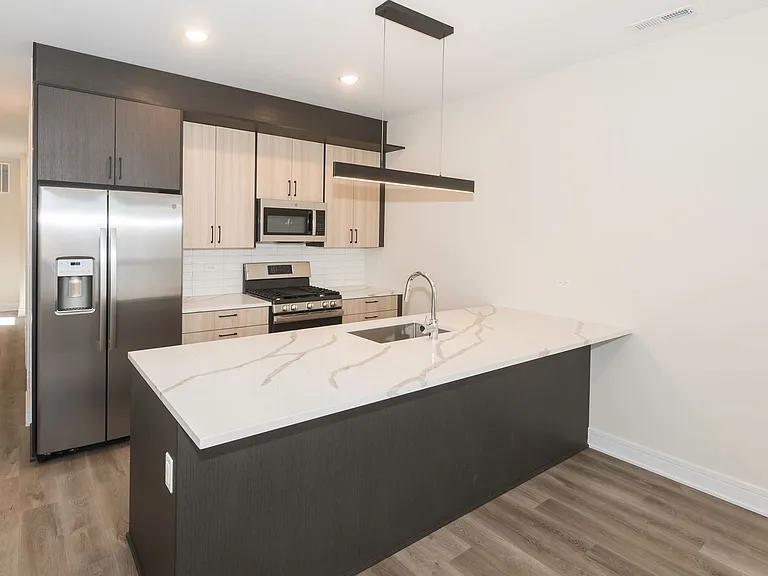 3762 S Indiana Ave #3 — Photo 6