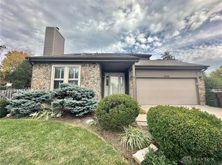 6090 Gentry Woods Dr, Dayton, OH 45459
