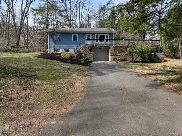 203 Lake Shore Drive, Middlebury, CT 06762