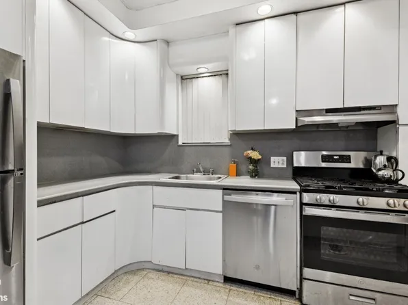 1702 East 28th Street image 9 of 16