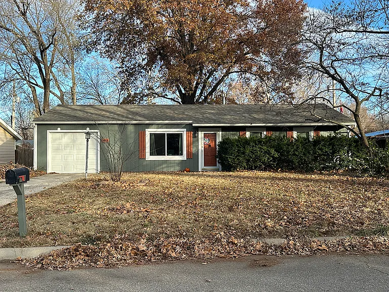 1816 Miller Dr — Photo 18