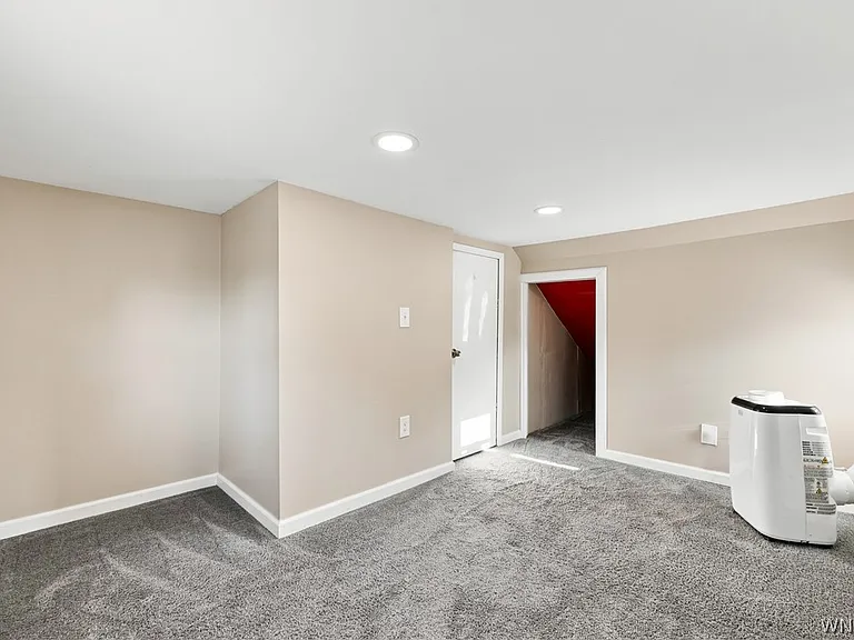 533 Euclid Ave — Photo 16