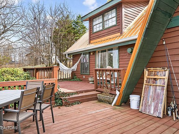 29th image of this home