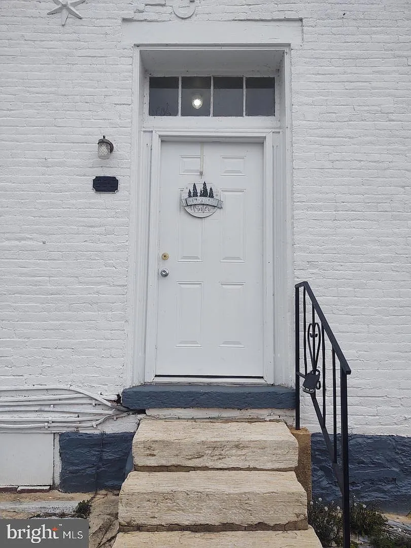 1 bed, 1.0 bath, 5013 sqft, $1,200 — Photo 1