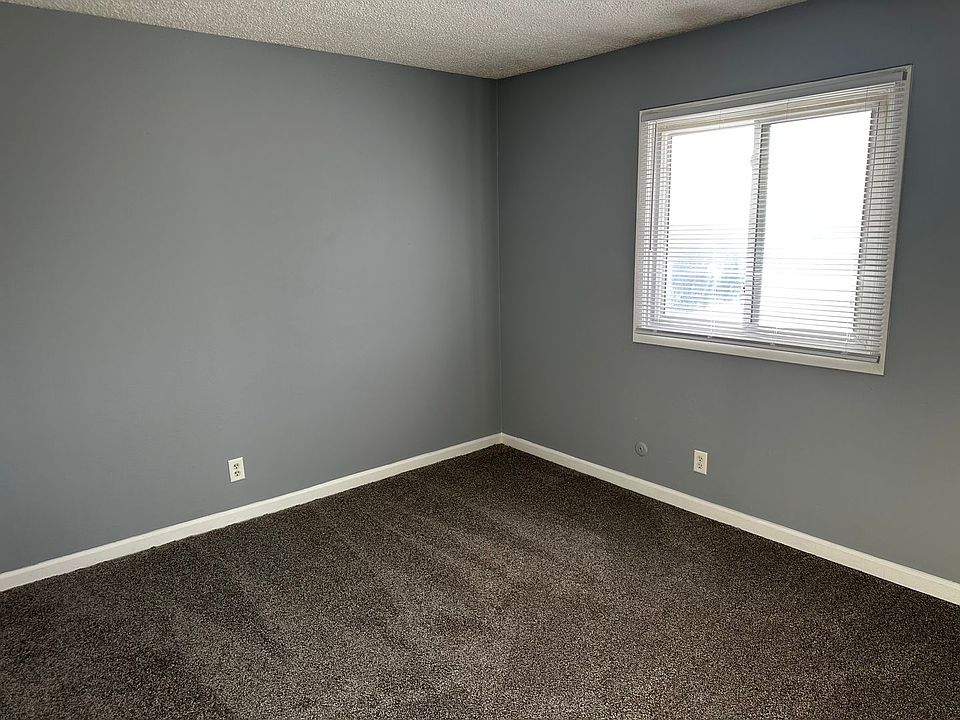 1st image of 975 39th St APT 10