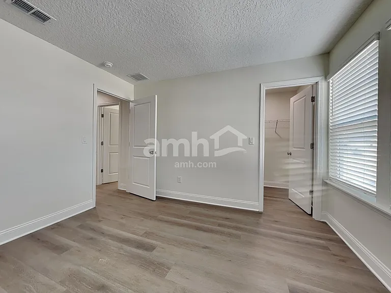 11446 Bay Hill Cir — Photo 28