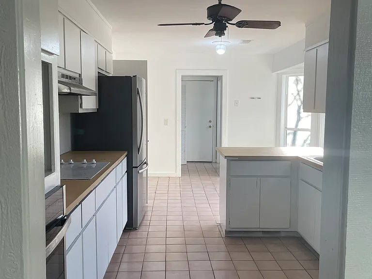 5132 Winterberry Dr — Photo 9
