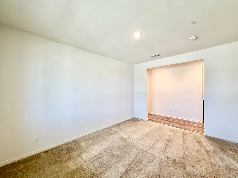 32463 McKiernan Ln — Photo 8