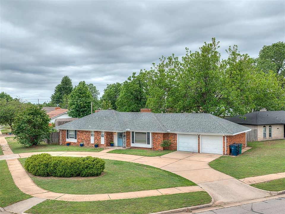 1st image of 8301 S Country Club Dr